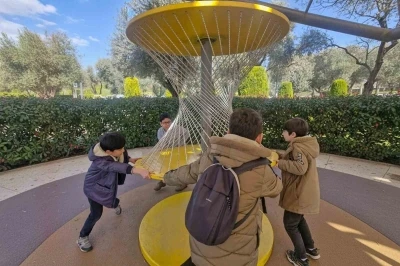 Efeler&rsquo;in bilim parkı miniklere yol g&ouml;steriyor
