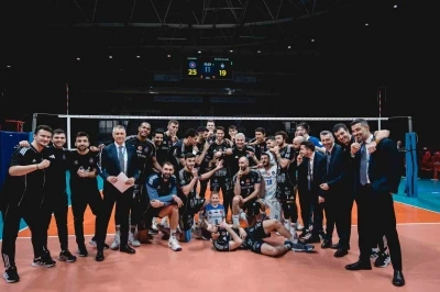 Efeler Ligi: Halkbank: 3 - İstanbul B&uuml;y&uuml;kşehir Belediyespor: 0
