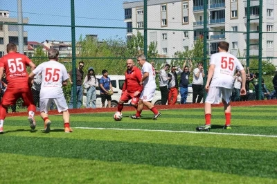 Efsane futbolculardan 19 Mayıs&rsquo;a &ouml;zel futbol ş&ouml;leni
