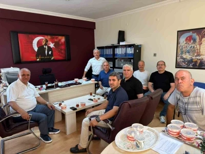 Eğitim Bir-Sen&rsquo;den Geleneksel aşure ikramı

