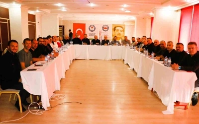 Eğitim-Bir-Sen il&ccedil;e başkanları ve kadınlar komisyonu istişare toplantısında buluştu
