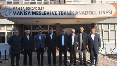 Eğitimcilerin sesi Şehzadeler&rsquo;de y&uuml;kseldi
