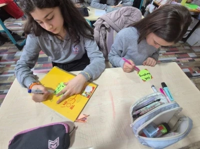 Eğitimde sınırlar kalktı, 7 &uuml;lkeden &ouml;ğrenciler Bursa&rsquo;dan d&uuml;nyaya mutluluk k&ouml;pr&uuml;s&uuml; kurdu
