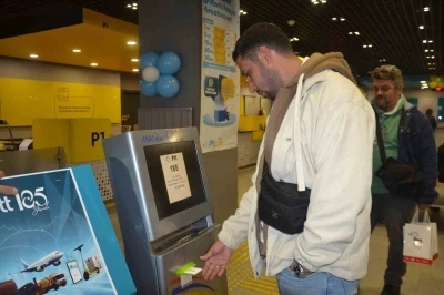 Ehliyetini yenilerken, günün talihlisi oldu
