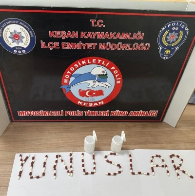 Ehliyetsiz plakasız motosiklet kullanırken &uuml;zerinde uyuşturucu &ccedil;ıktı
