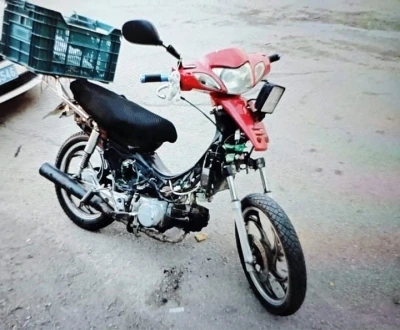 Ehliyetsiz, plakasız ve şase numarası kazınmış motosikleti kullanan s&uuml;r&uuml;c&uuml;ye 88 bin 500 liralık ceza
