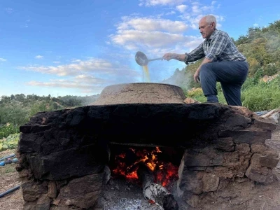 Ekinözü’nde bağ bozumu sonrası pekmez telaşı
