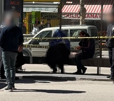 Ekmek almaya &ccedil;ıkan yaşlı adam durakta oturur vaziyette &ouml;l&uuml; bulundu
