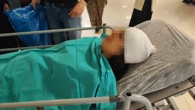 Ekmek almaya giderken sokak k&ouml;peklerinin saldırısına uğrayan gen&ccedil; kız yaralandı
