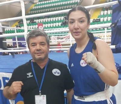 Elazığ Belediyespor boks&ouml;r&uuml; Nildanur milli takım kampına davet edildi
