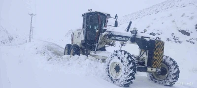 Elazığ&rsquo;da 323 k&ouml;y yolu ulaşıma kapandı

