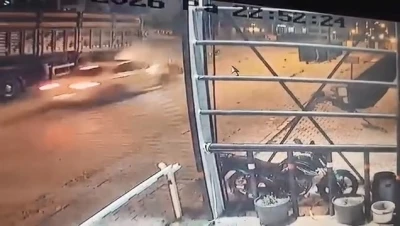 Elazığ&rsquo;da 4 kişinin yaralandığı kazanın g&ouml;r&uuml;nt&uuml;s&uuml; ortaya &ccedil;ıktı
