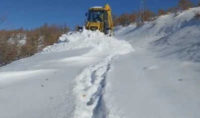 Elazığ&rsquo;da 79 k&ouml;y yolunda &ccedil;alışmalar s&uuml;r&uuml;yor

