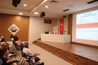 Elazığ’da antimikrobiyal  farkındalık haftası etkinliği
