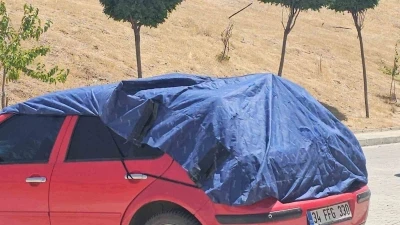 Elazığ&rsquo;da ara&ccedil; sahiplerinden g&uuml;neşe karşı &ouml;nlem
