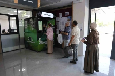 Elazığ&rsquo;da depozito iade cihazları vatandaşlardan yoğun ilgi g&ouml;r&uuml;yor
