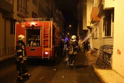 Elazığ’da ev yangını: 2 kişi dumandan etkilendi
