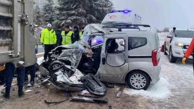 Elazığ&rsquo;da feci kaza: &Ccedil;ift hayatını kaybetti
