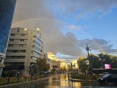 Elazığ’da gökkuşağı görsel şölen sundu
