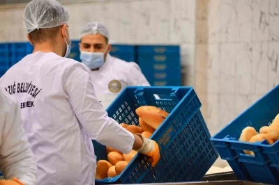 Elazığ&rsquo;da halk ekmek 53 noktada vatandaşlarla buluşuyor
