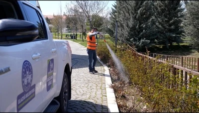 Elazığ&rsquo;da haşereyle m&uuml;cadele s&uuml;r&uuml;yor
