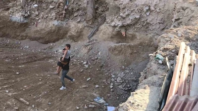 Elazığ’da inşaat çukuruna düşen çocuk kurtarıldı
