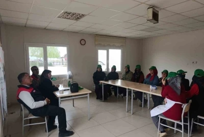 Elazığ&rsquo;da kadın &uuml;reticilere tarım eğitimi
