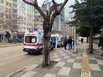 Elazığ&rsquo;da kavga: 2 yaralı
