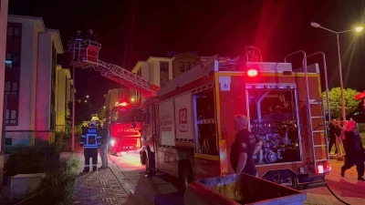 Elazığ&rsquo;da korkutan yangın: 1&rsquo;i hamile 4 kişi dumandan etkilendi
