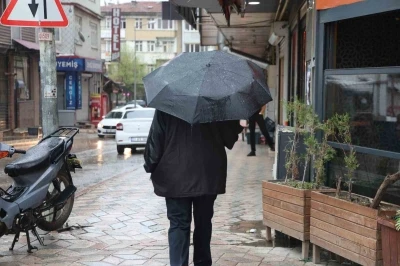 Elazığ&rsquo;da sağanak etkisini g&ouml;stermeye başladı
