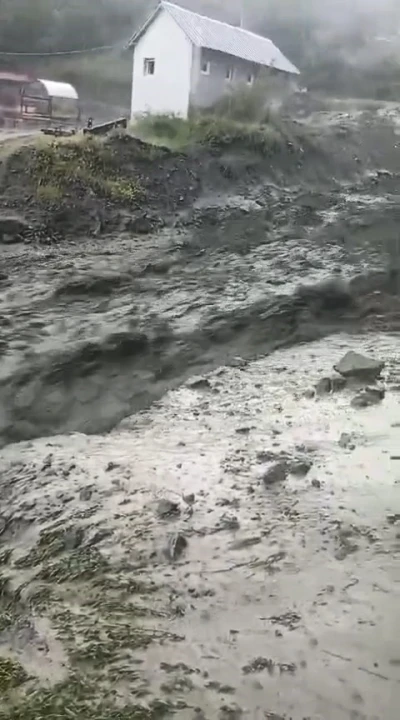 Elazığ&rsquo;da sağanak sonrası sel

