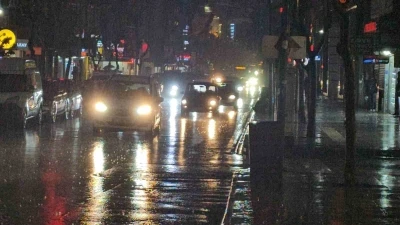 Elazığ&rsquo;da sağanak yağış etkisini s&uuml;rd&uuml;r&uuml;yor

