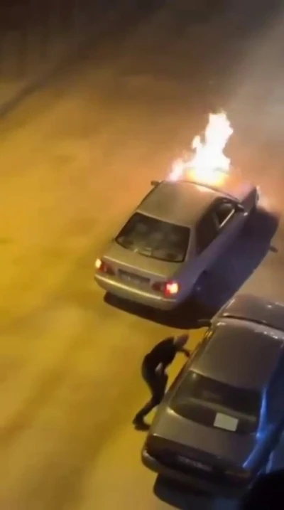 Elazığ’da seyir halindeki otomobil yandı
