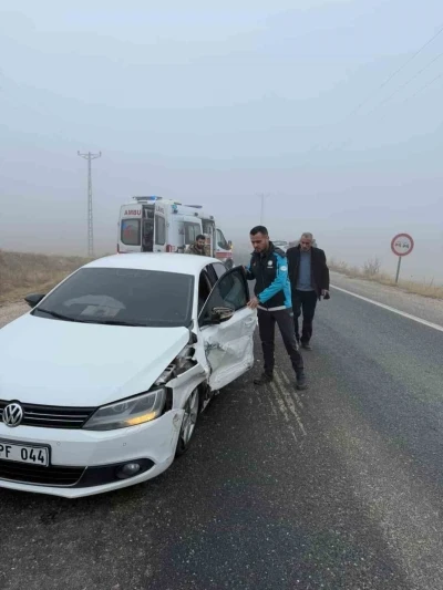 Elazığ&rsquo;da sis kazaya neden oldu: 1 yaralı
