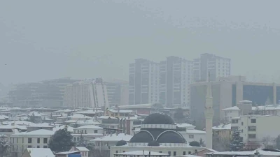 Elazığ&rsquo;da y&uuml;ksek kesimlerde sis etkili oluyor
