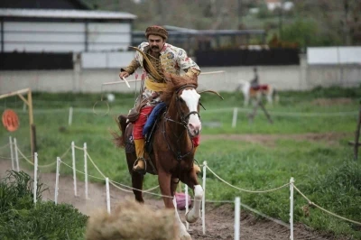 Elazığ sporcusu atlı ok&ccedil;ulukta milli takıma se&ccedil;ildi
