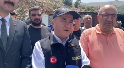 Elazığ Valisi Hatipoğlu: &quot;Göçükte 1 işçimiz kaldı, 80 kişilik ekip kurtarma çalışmalarını sürdürüyor&quot;
