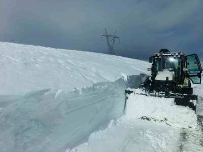 Elazığda kapalı k&ouml;y yolları ulaşıma a&ccedil;ıldı
