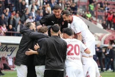 Elazığspor 21 futbolcuyla Adana&rsquo;ya gitti
