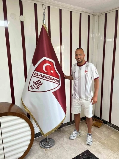 Elazığspor, Mert &Ouml;rnek ile resmi s&ouml;zleşme imzaladı
