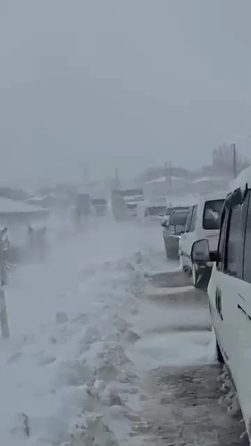 Elbistan-Darende kara yolu ulaşıma kapandı
