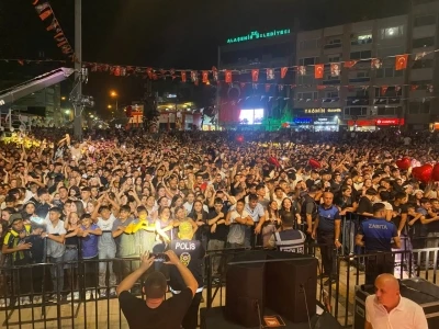 Elektrik arızası ve sağanak, Aleyna Tilki konserini erteledi
