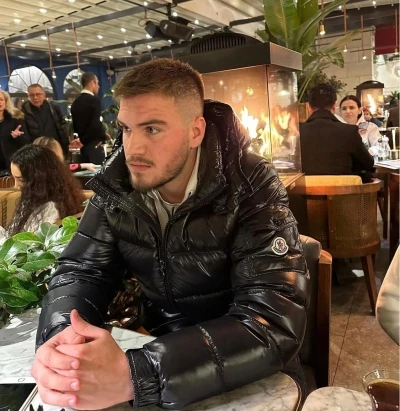 Elektrik direğine &ccedil;arpan motosikletli gen&ccedil; hayatını kaybetti
