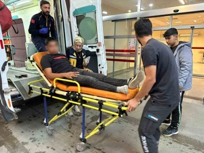 Elektrikli bisiklet ile motosiklet çarpıştı: 1 yaralı