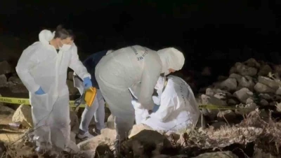 Elif Kumal&rsquo;ın cansız bedeni 8 metre derinlikteki aracının i&ccedil;inde bulundu
