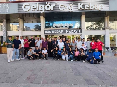 Elmalı, Erzurumlu boksörlerle yemekte bir araya geldi
