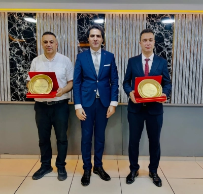 Emekleri Plaketle Ta&ccedil;landırıldı