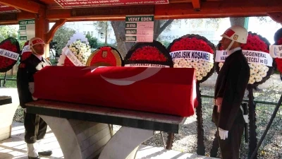 Emekli T&uuml;mgeneral G&uuml;rsel &Ouml;zt&uuml;rk Antalya&rsquo;da son yolculuğuna uğurlandı
