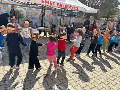 Emet Gülten Dayıoğlu Anaokulu’nda eğitim şenliği
