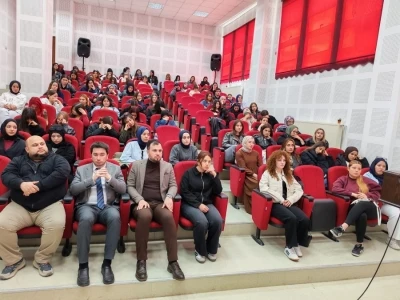 Emet MYO&rsquo;da &Ccedil;ocuk Gelişimi konferansı
